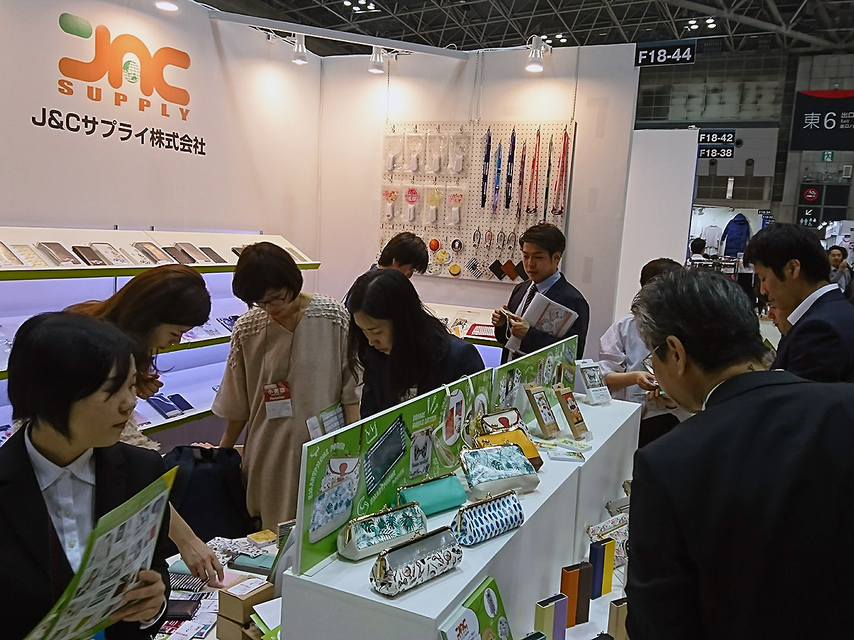 ファッションワールドへ出展