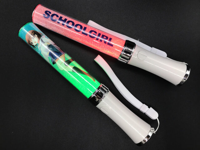 【グッズ製作コラム】スティック型ペンライトの新型ST-02と旧型ST-01の違い